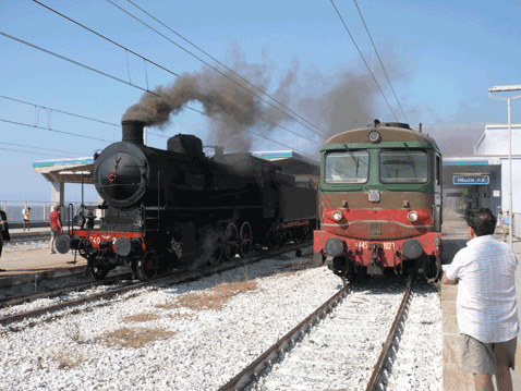 http://www.spoletonline.com/immagini/1558_treno-storico-002.gif